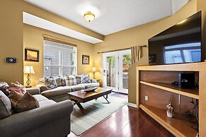 Old Town Retreat 5 Bedroom Home by RedAwning