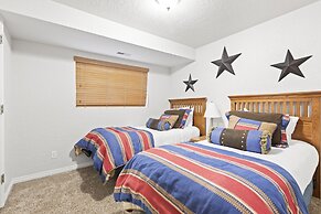 Old Town Retreat 5 Bedroom Home by RedAwning