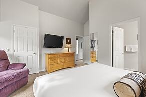 Old Town Retreat 5 Bedroom Home by RedAwning