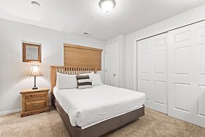 Old Town Retreat 5 Bedroom Home by RedAwning