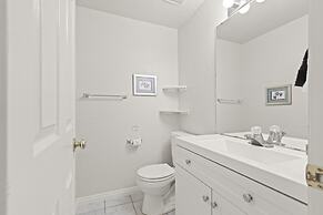 Old Town Retreat 5 Bedroom Home by RedAwning