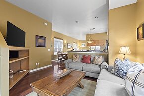 Old Town Retreat 5 Bedroom Home by RedAwning