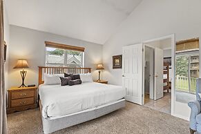 Old Town Retreat 5 Bedroom Home by RedAwning