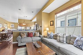 Old Town Retreat 5 Bedroom Home by RedAwning