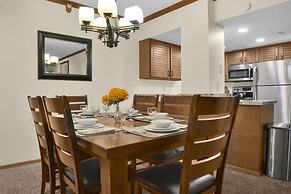 Park Station 214 2 Bedroom Condo by RedAwning