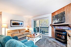 Snow Flower 150 2 Bedroom Condo by RedAwning