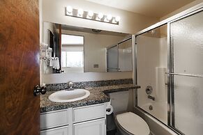 Snow Flower 115 2 Bedroom Condo by RedAwning