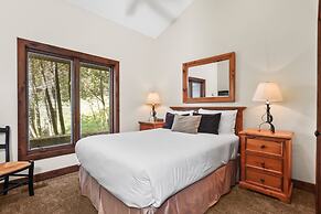 Fairway Village 2919 4 Bedroom Townhouse by RedAwning