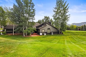 Fairway Village 2919 4 Bedroom Townhouse by RedAwning