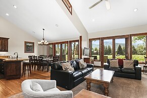 Fairway Village 2919 4 Bedroom Townhouse by RedAwning