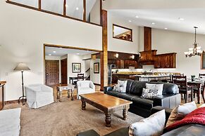 Fairway Village 2919 4 Bedroom Townhouse by RedAwning