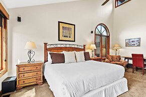 Fairway Village 2919 4 Bedroom Townhouse by RedAwning