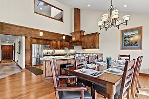 Fairway Village 2919 4 Bedroom Townhouse by RedAwning