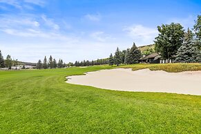 Fairway Village 2919 4 Bedroom Townhouse by RedAwning