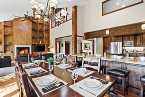 Fairway Village 2919 4 Bedroom Townhouse by RedAwning