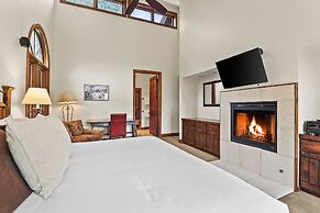 Fairway Village 2919 4 Bedroom Townhouse by RedAwning