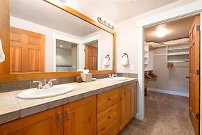 Town Pointe A202 3 Bedroom Condo by RedAwning