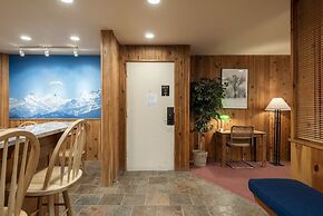 Snow Flower 042 1 Bedroom Condo by RedAwning