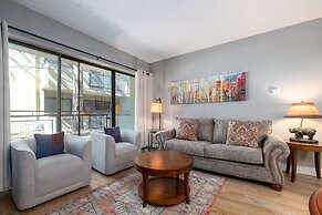 Edelweiss Haus 117 1 Bedroom Condo by RedAwning