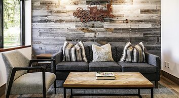 Park Station 216-1 1 Bedroom Condo by RedAwning