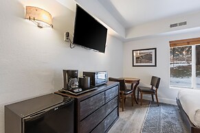 Park Station 216 2 Bedroom Condo by RedAwning