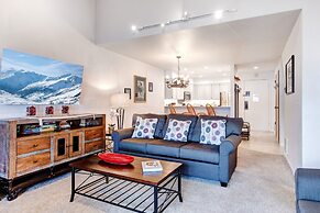 Snow Flower 152 2 Bedroom Condo by RedAwning