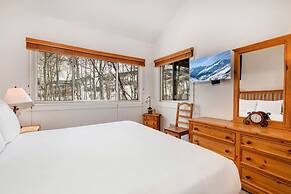 Snow Flower 152 2 Bedroom Condo by RedAwning