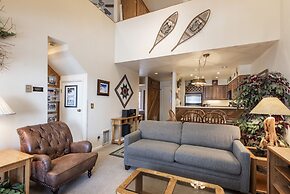 Snow Flower 154 2 Bedroom Condo by RedAwning