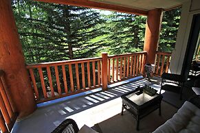 Snow Flower 063 3 Bedroom Condo by RedAwning