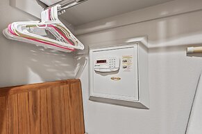 Snow Flower 072 1 Bedroom Condo by RedAwning