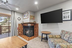 Snow Flower 072 1 Bedroom Condo by RedAwning