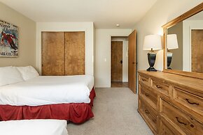 Snow Flower 038 3 Bedroom Condo by RedAwning