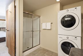 Snow Flower 038 3 Bedroom Condo by RedAwning