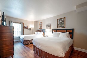 Park Station 111 1 Bedroom Condo by RedAwning