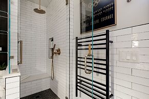 Lift Lodge 102 3 Bedroom Condo by RedAwning