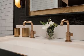 Lift Lodge 102 3 Bedroom Condo by RedAwning