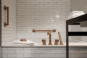 Lift Lodge 102 3 Bedroom Condo by RedAwning