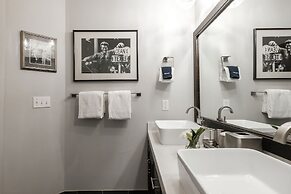 Lift Lodge 102 3 Bedroom Condo by RedAwning