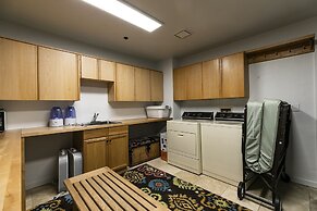 Aspen Hollow 6 5 Bedroom Townhouse by RedAwning