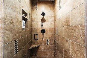 Aspen Hollow 6 5 Bedroom Townhouse by RedAwning