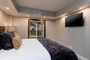 Park Station 213-1 1 Bedroom Condo by RedAwning