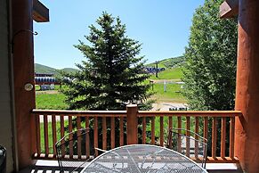 Snow Flower 076 4 Bedroom Condo by RedAwning