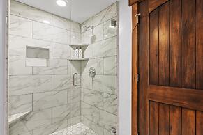 Town Pointe B304 4 Bedroom Condo by RedAwning