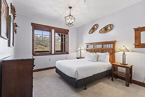 Town Pointe B304 4 Bedroom Condo by RedAwning