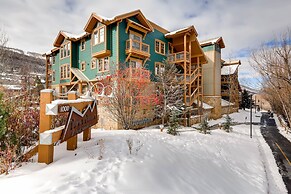 Town Pointe B304 4 Bedroom Condo by RedAwning