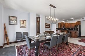 Town Pointe B304 4 Bedroom Condo by RedAwning