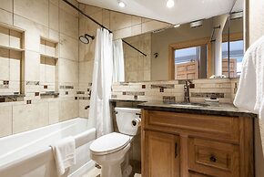 Snow Flower 158 3 Bedroom Condo by RedAwning