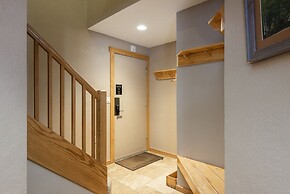 Snow Flower 158 3 Bedroom Condo by RedAwning