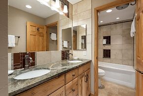 Snow Flower 158 3 Bedroom Condo by RedAwning