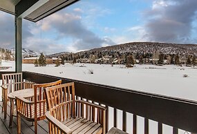 Lakeside 1629 3 Bedroom Townhouse by RedAwning